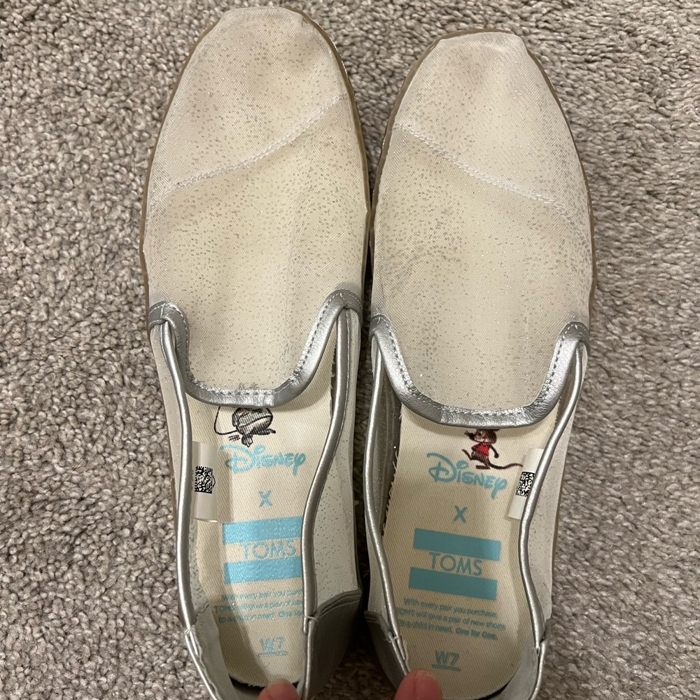 Toms Disney Cinderella Glitter Silver Slip On Shoes